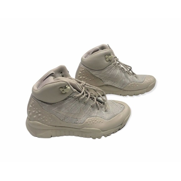 Nike Womens 6 LUPINEK FLYKNIT Boot Sneaker Light Bone Trainers 862512 200 - Picture 1 of 12